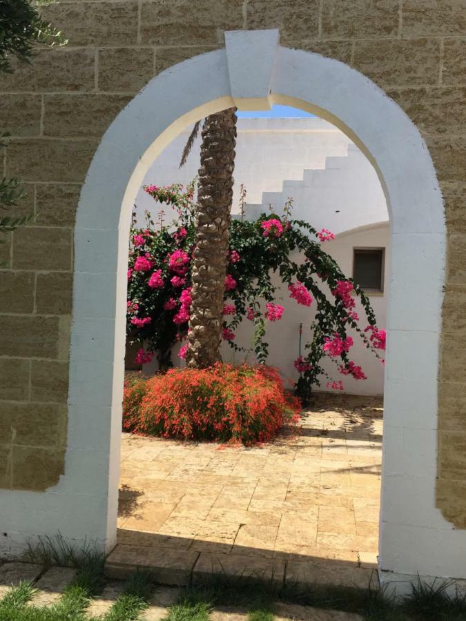 Апарт готель Casa Vacanze La Corte Торре-Вадо Екстер'єр фото
