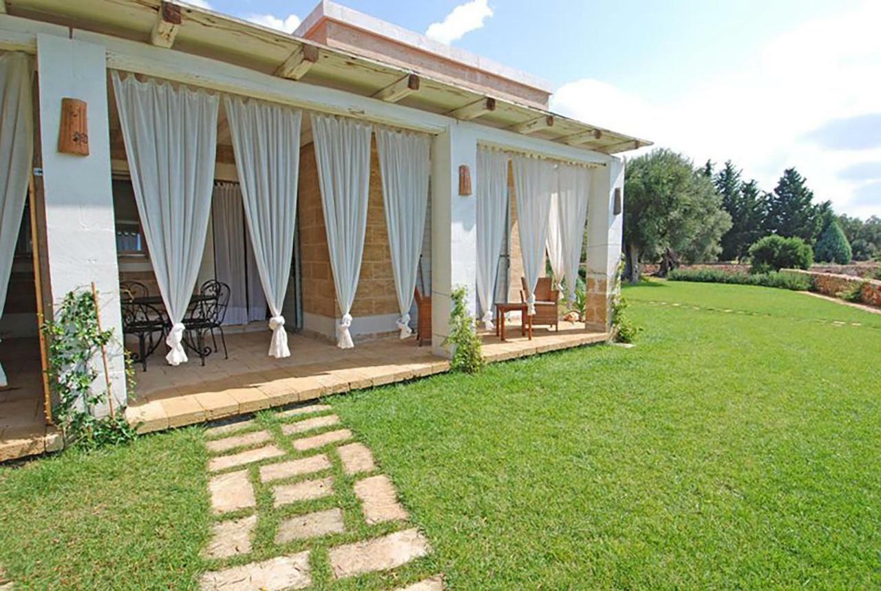 Апарт готель Casa Vacanze La Corte Торре-Вадо Екстер'єр фото