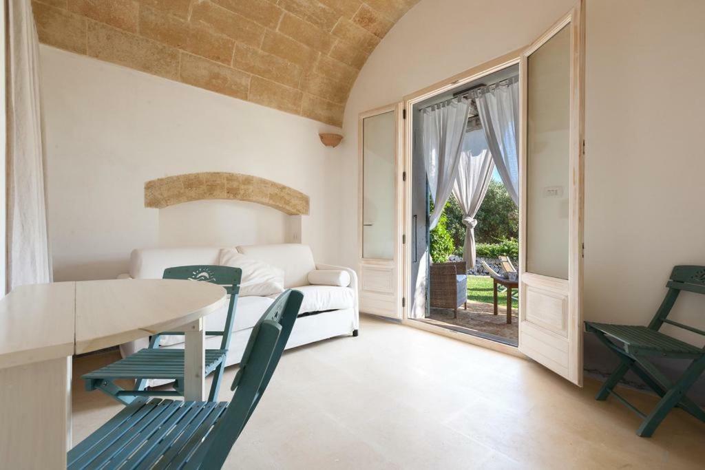 Апарт готель Casa Vacanze La Corte Торре-Вадо Екстер'єр фото